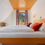 4 Personen Mit Doppelzimmer *