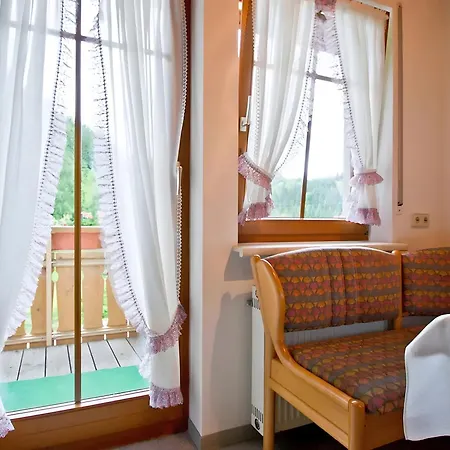 4 Personen Mit Doppelzimmer *